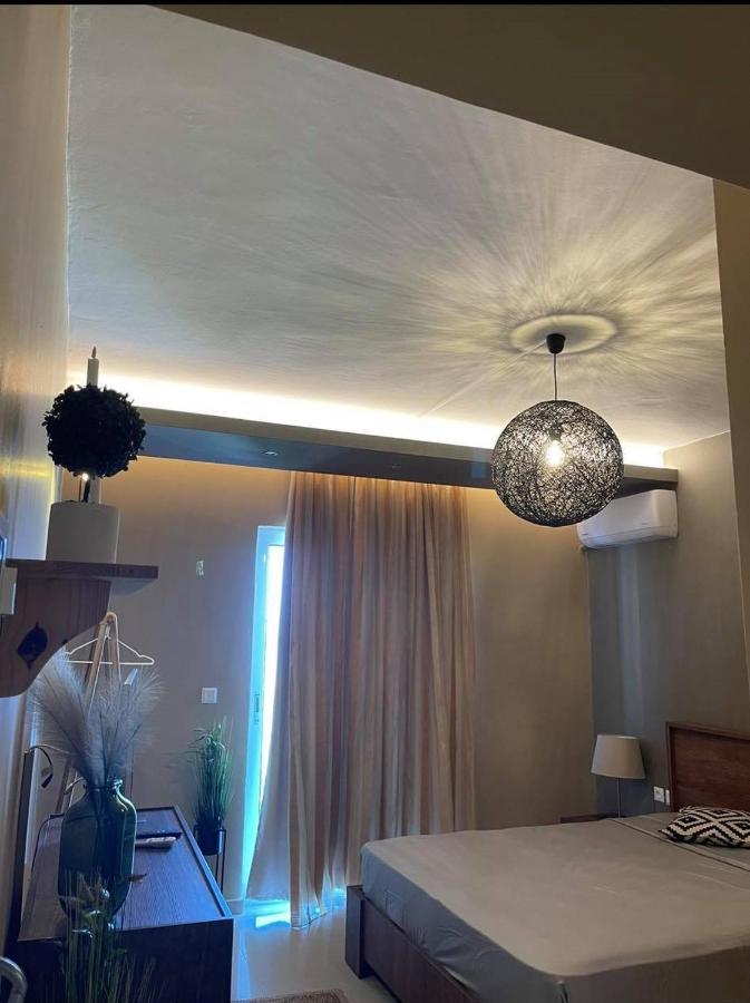 Delfini Beach Hotel & Suites アルハンゲロス エクステリア 写真