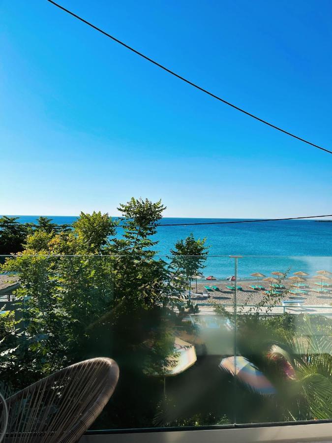 Delfini Beach Hotel & Suites アルハンゲロス エクステリア 写真