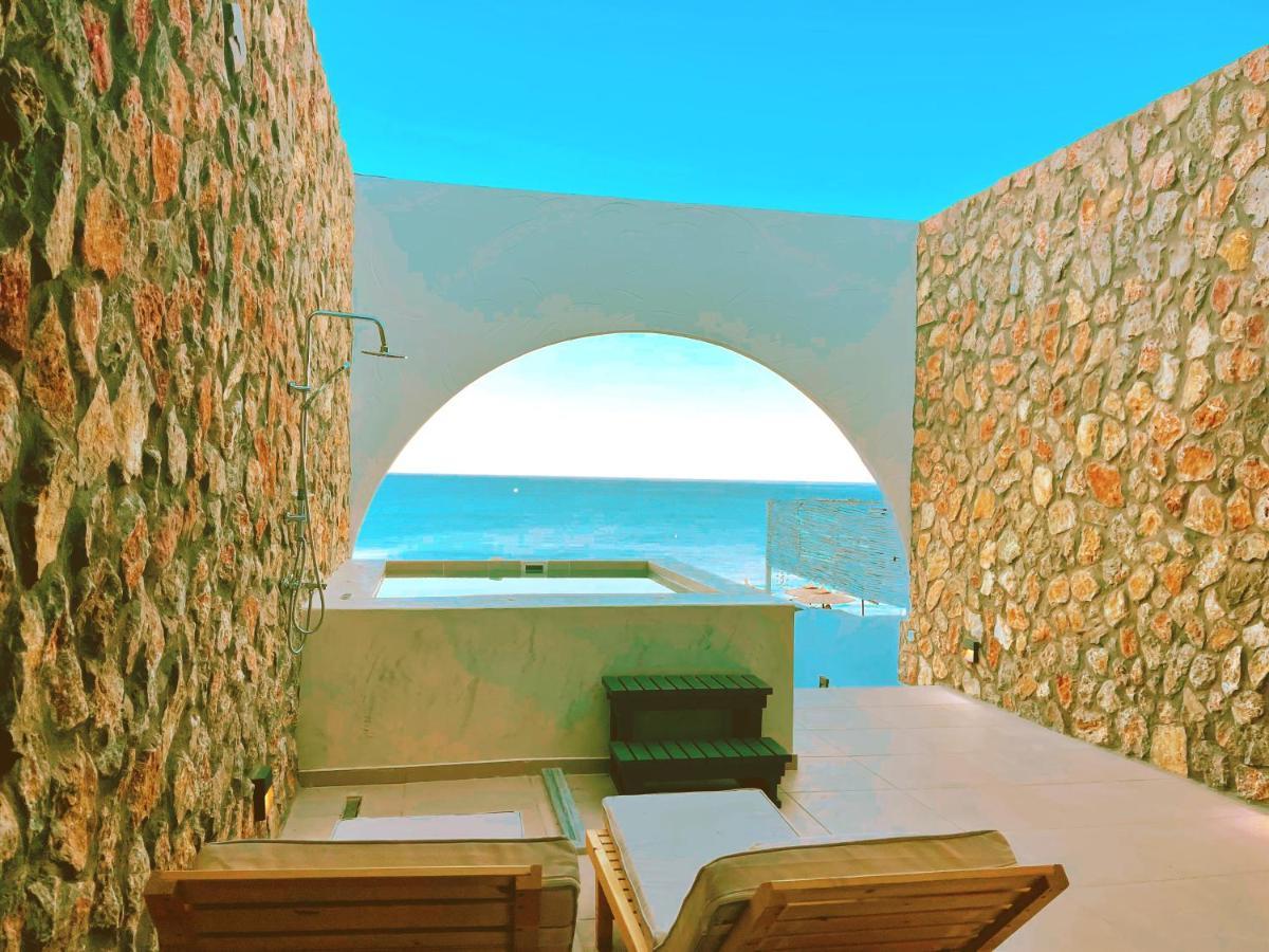 Delfini Beach Hotel & Suites アルハンゲロス エクステリア 写真