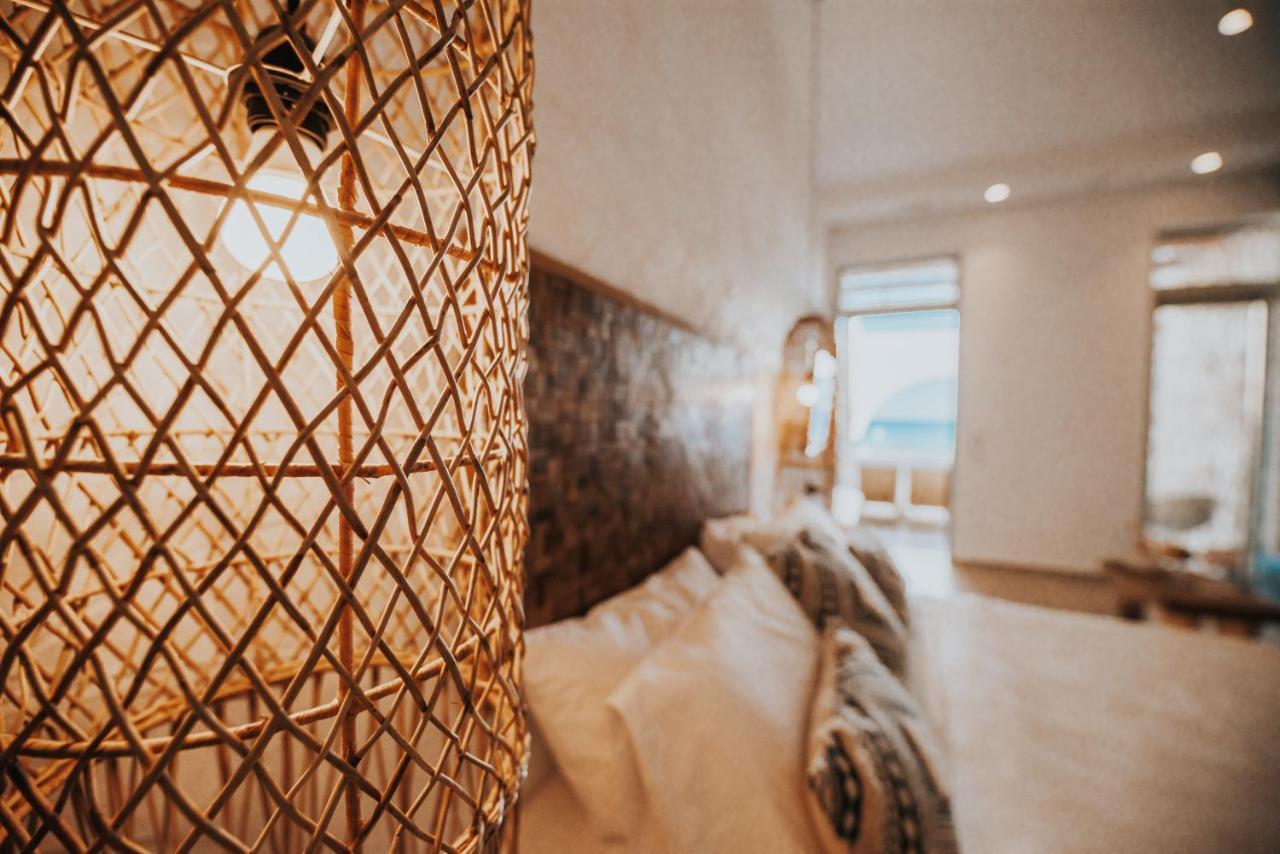 Delfini Beach Hotel & Suites アルハンゲロス エクステリア 写真
