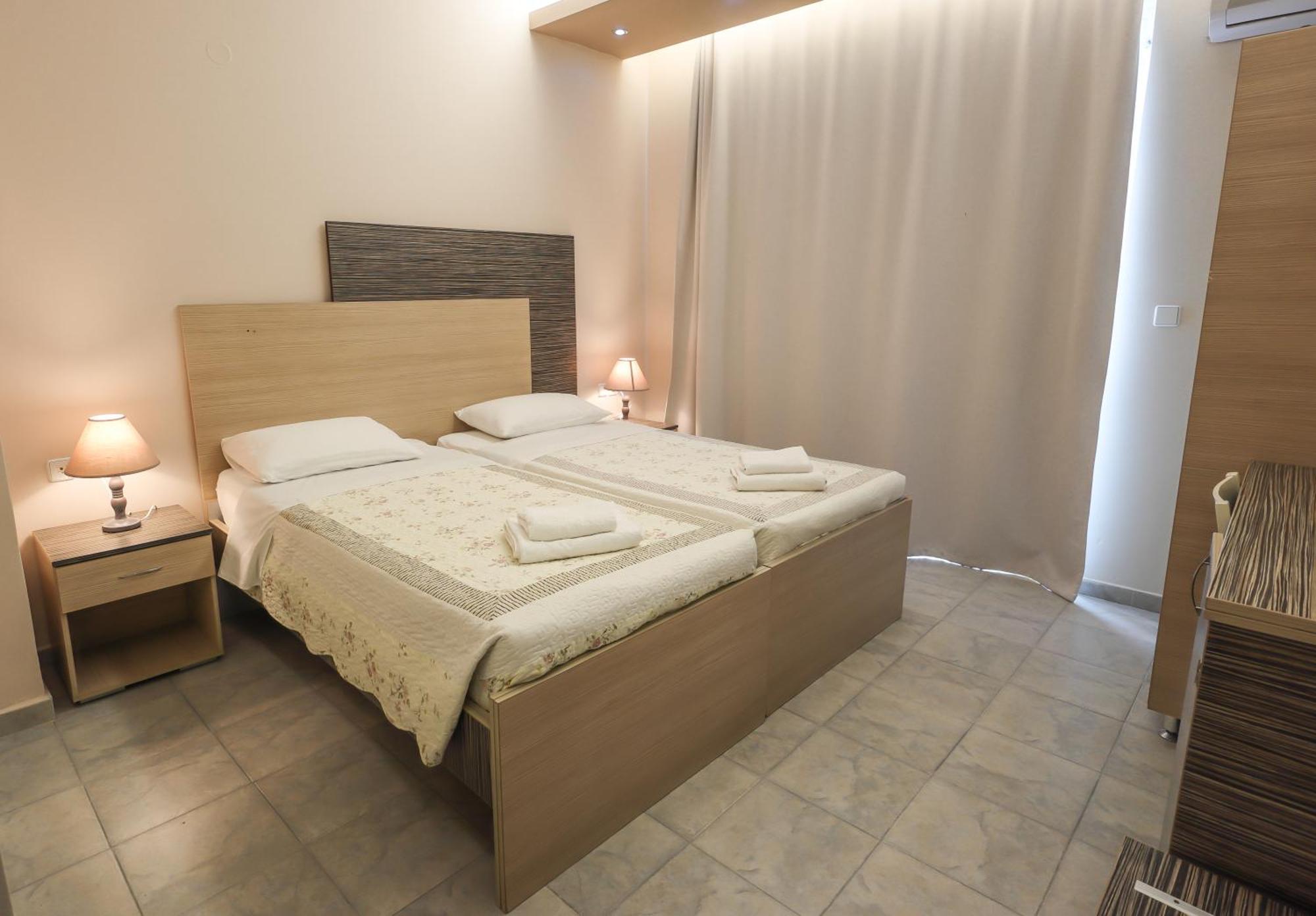 Delfini Beach Hotel & Suites アルハンゲロス エクステリア 写真